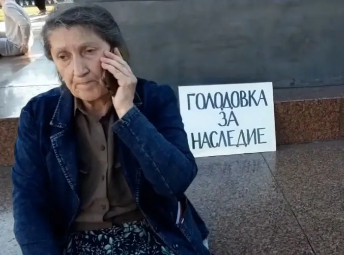 Суд отказался направить на принудительное психиатрическое лечение Наталью Шамину — главу новосибирского отделения Всероссийского общества охраны памятников. Коллеги утверждают, что в больнице её привязывали к кровати и вводили препараты против воли.