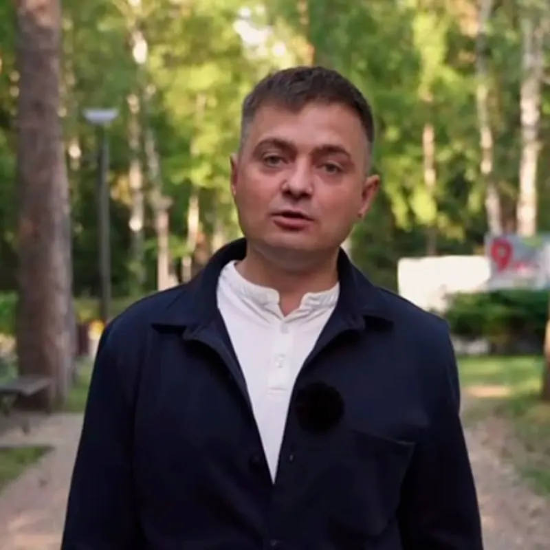 Александр Губин, выдвинутый в округе №19 (Северск), задержан по статье 337 УК. После вмешательства депутатов его отпустили, расследование продолжается.