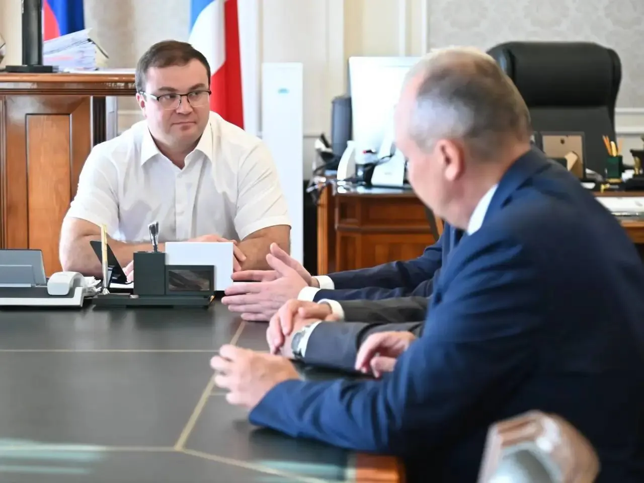 Андрей Домников назначен начальником омского Пограничного управления ФСБ. Распоряжение о назначении подписал президент России — Домников прибыл в Омск из погрануправления по Санкт‑Петербургу и Ленинградской области.