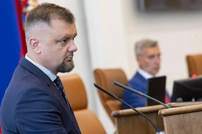 Заксобрание утвердило Николая Кузнецова руководителем краевого госпредприятия «Центр транспортной логистики» — заказчика первой линии метротрама; его предшественник арестован по делу о продаже доли аэропорта.