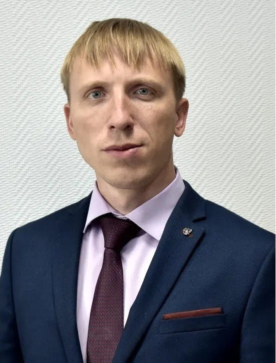 После появления аудиозаписи с угрозами в адрес местного жителя заместитель главы Назаровского округа расторг трудовой договор и покинул администрацию.