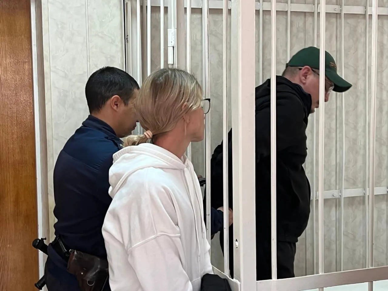 Кассационный суд отменил приговор по делу о посредничестве при передаче взяток и направил дело на новое рассмотрение в Октябрьский районный суд.