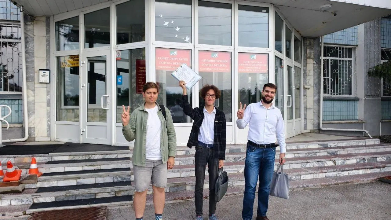 Кандидаты от партии «Яблоко» в Новосибирской области подали документы в избирком и объявили о сборе подписей, наборе волонтёров и сборе пожертвований для кампании.