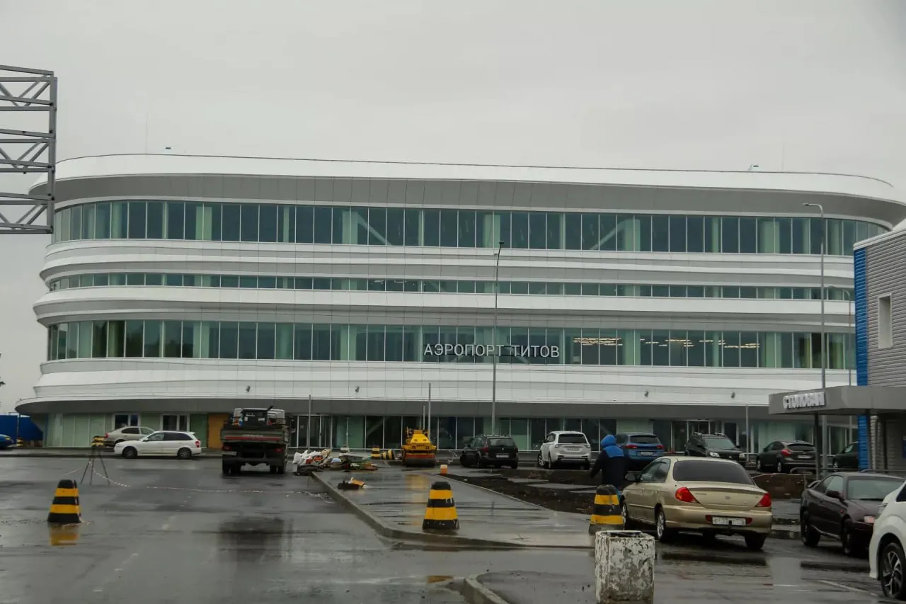 В барнаульском аэропорту планируют запустить новый пассажирский терминал 24 июля. Объект получил разрешение на ввод в эксплуатацию.
