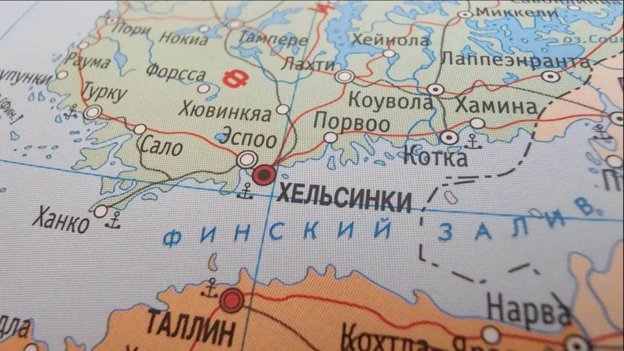 С 1 июля Россия увеличила таможенные пошлины на железнодорожные перевозки в Финляндию в восемь раз; поставки удобрений становятся убыточными и могут остановиться в течение одной–двух недель.