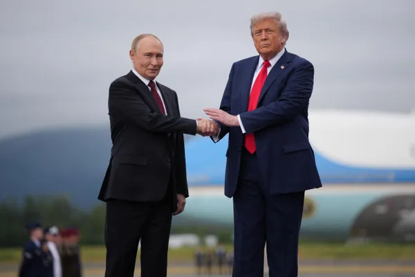 По информации информированных источников, Дональд Трамп планирует обсудить с лидерами Украины и России пути прекращения войны; саммит НАТО пройдет 7–8 июля.