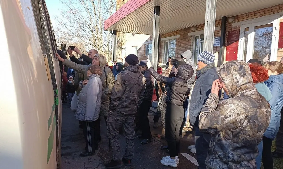 Зампред Совбеза Дмитрий Медведев опроверг слухи о подготовке новой мобилизации, заявив, что потребности в личном составе удовлетворены; по его словам, за шесть месяцев около 200 тысяч заключили контракт и примерно 16 тысяч вступили в добровольческие формирования.