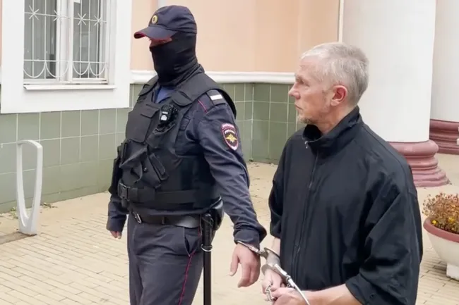 Следственный комитет завершил расследование уголовного дела 51-летнего Алексея Гаськова. Его подозревают в серии убийств и изнасилований, совершённых в 2002 году в Москве и Подмосковье; также ему предъявлены новые обвинения о преступлениях в Новосибирской области.