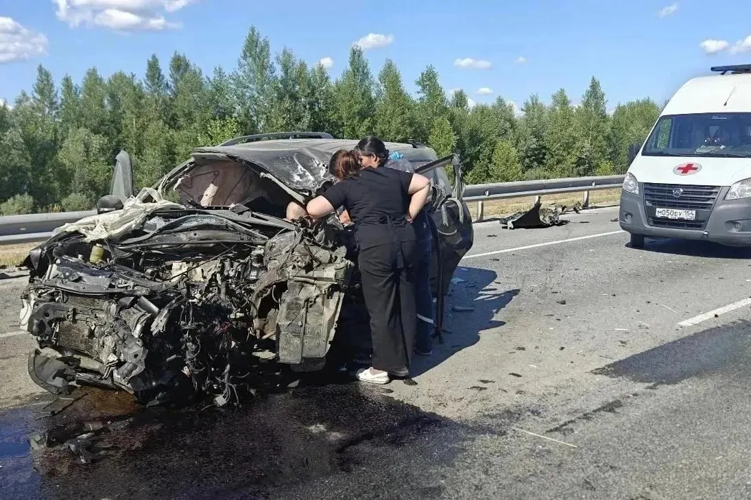 66-летний водитель Mitsubishi Outlander столкнулся с КамАЗом на Северном обходе: мужчина скончался на месте, на дороге образовались многокилометровые пробки.
