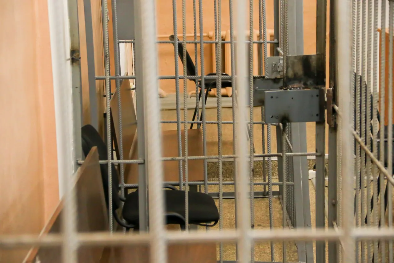 Предпринимателя задержали в начале июля; 8 июля его поместили в СИЗО. Официальная причина не раскрывается — по неофициальным данным речь может идти о даче взятки или передаче денег в интересах бизнесмена.