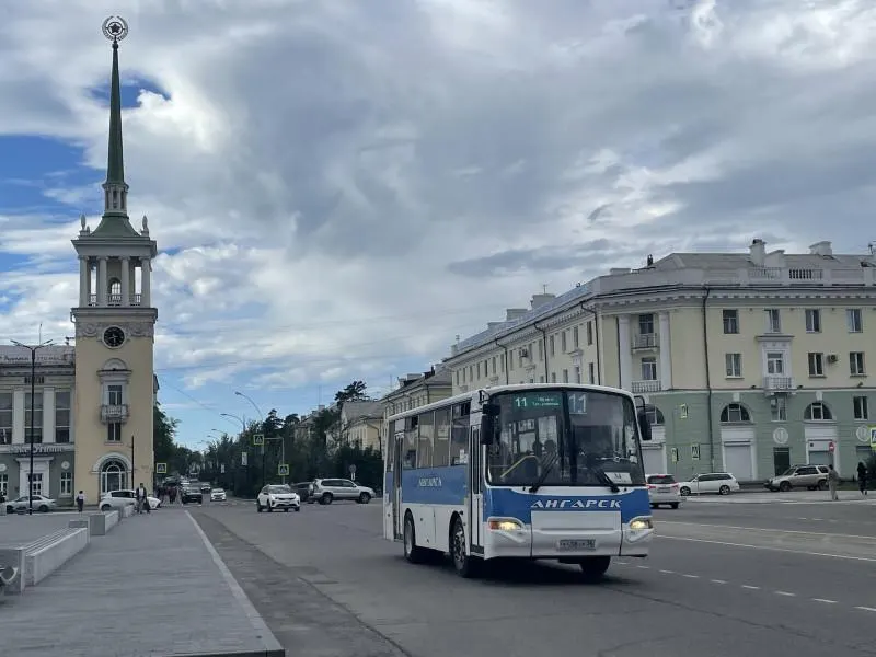 Из‑за роста цен на топливо в Ангарске повысили тарифы в городских автобусах (с 55 до 60 руб.). Междугородние рейсы Ангарск–Иркутск подорожают с 190 до 250 руб. с 1 августа.