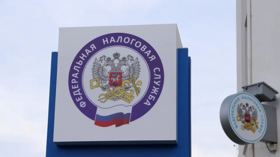 Налоговики начали массовые запросы к гражданам, покупающим недвижимость и автомобили при отсутствии оформленных доходов. На фоне дефицита бюджета и роста наличных контроль усиливается.