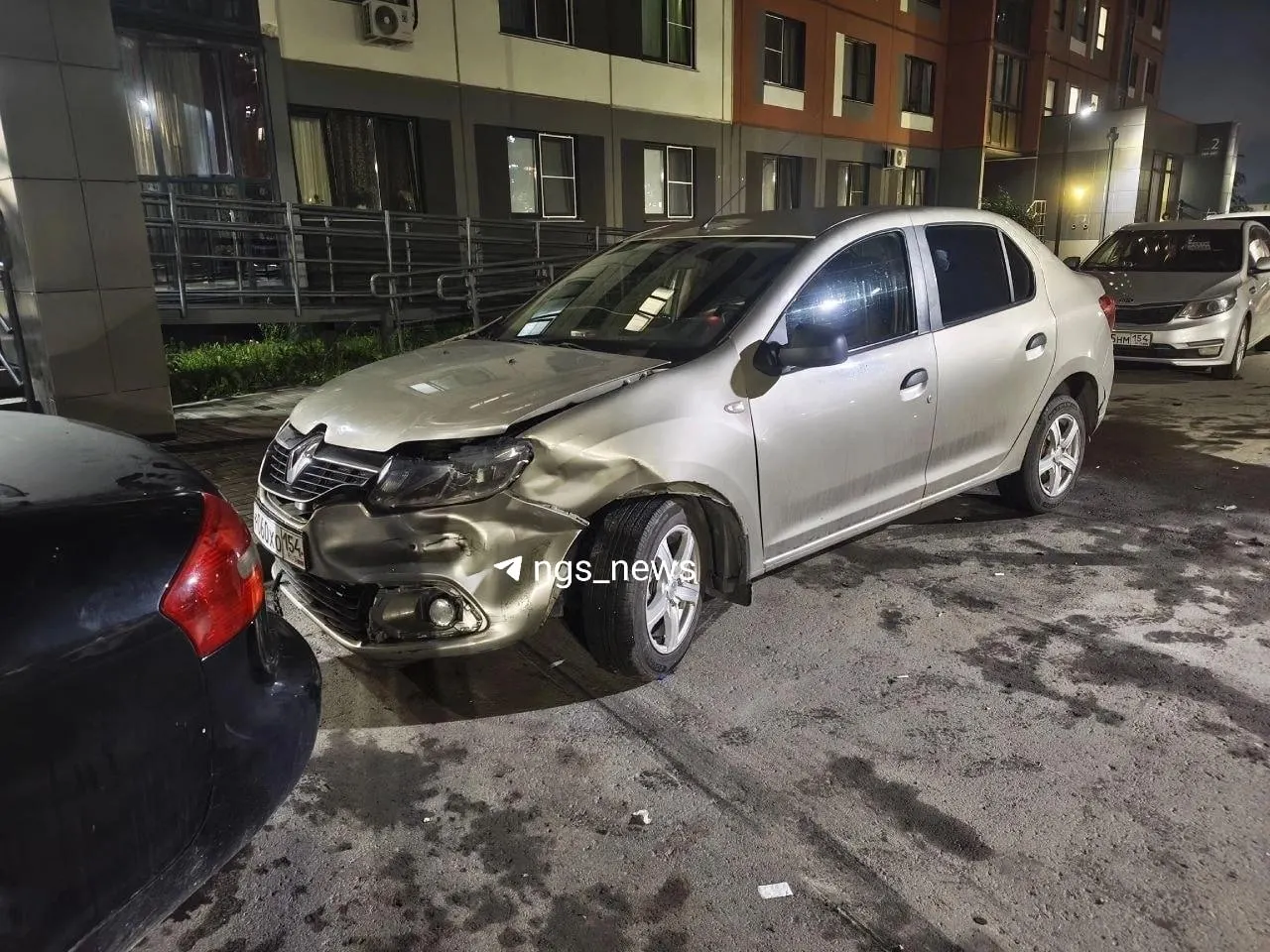 В Новосибирске 40‑летняя женщина на Mazda CX‑7 врезалась в шесть припаркованных автомобилей. Никто не пострадал — после инцидента она вернулась к компании и продолжила отдых.