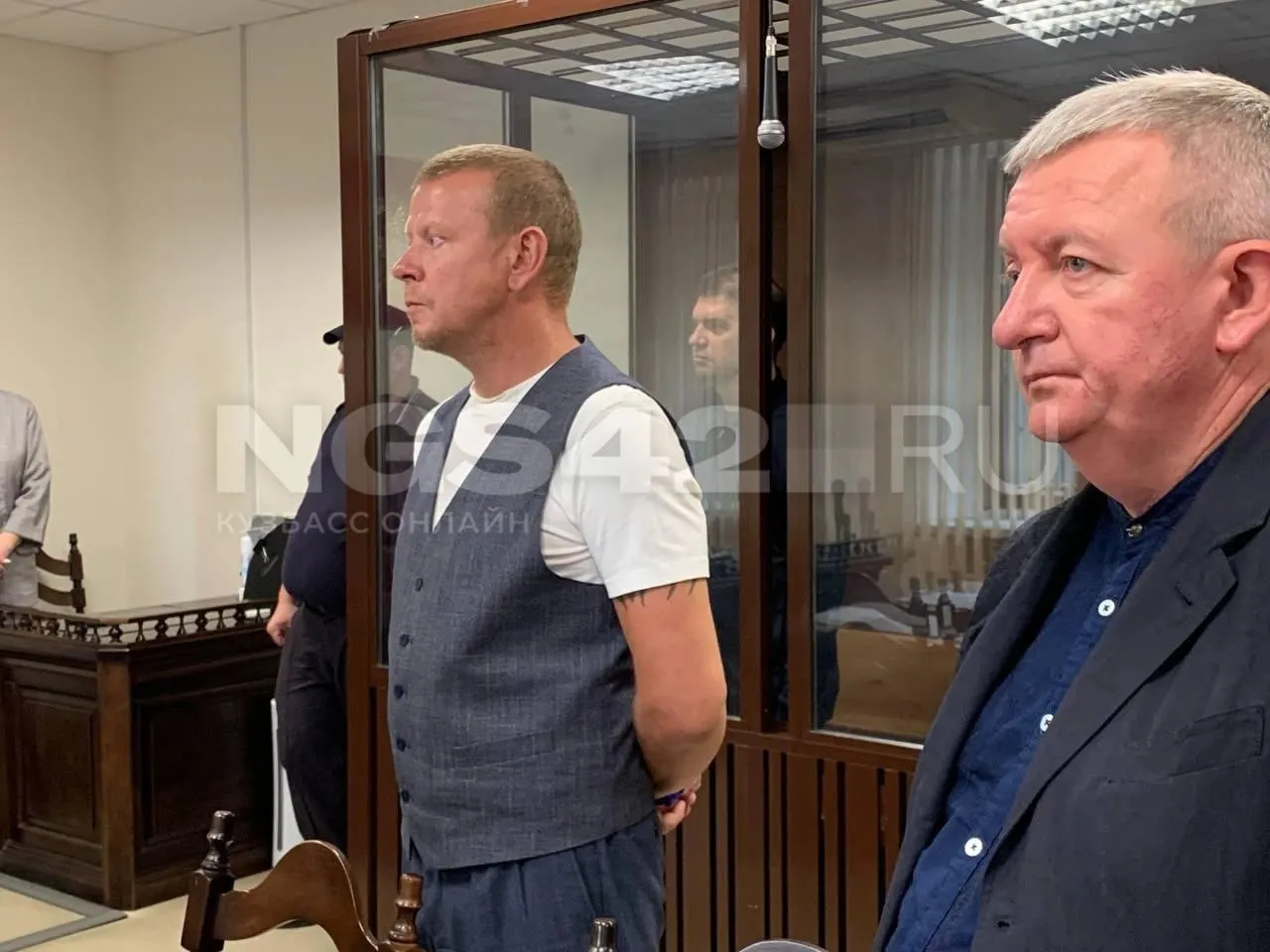 В ходе разбирательства назван перечень брендовых аксессуаров, переданных государству, включая часы, кольца и браслет на миллионы рублей.