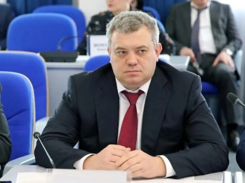 Бывший депутат со Ставрополья возглавил Омскэлектро; ранее он занимал место в местной Думе и руководил филиалом ФСК ЕЭС.