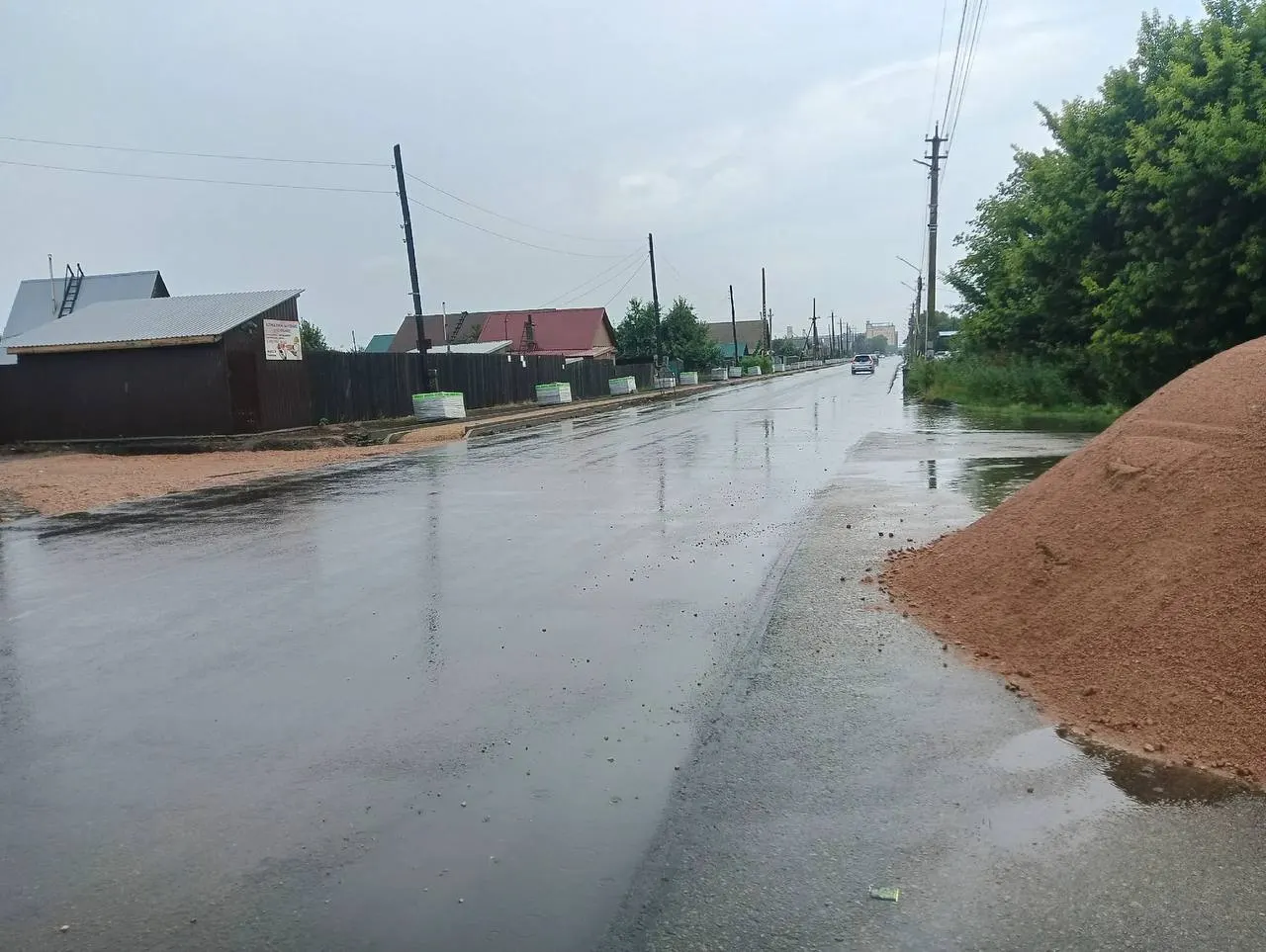 Пострадавшего доставили в городскую больницу №1 после столкновения грузовика и велосипеда на нерегулируемом перекрестке.