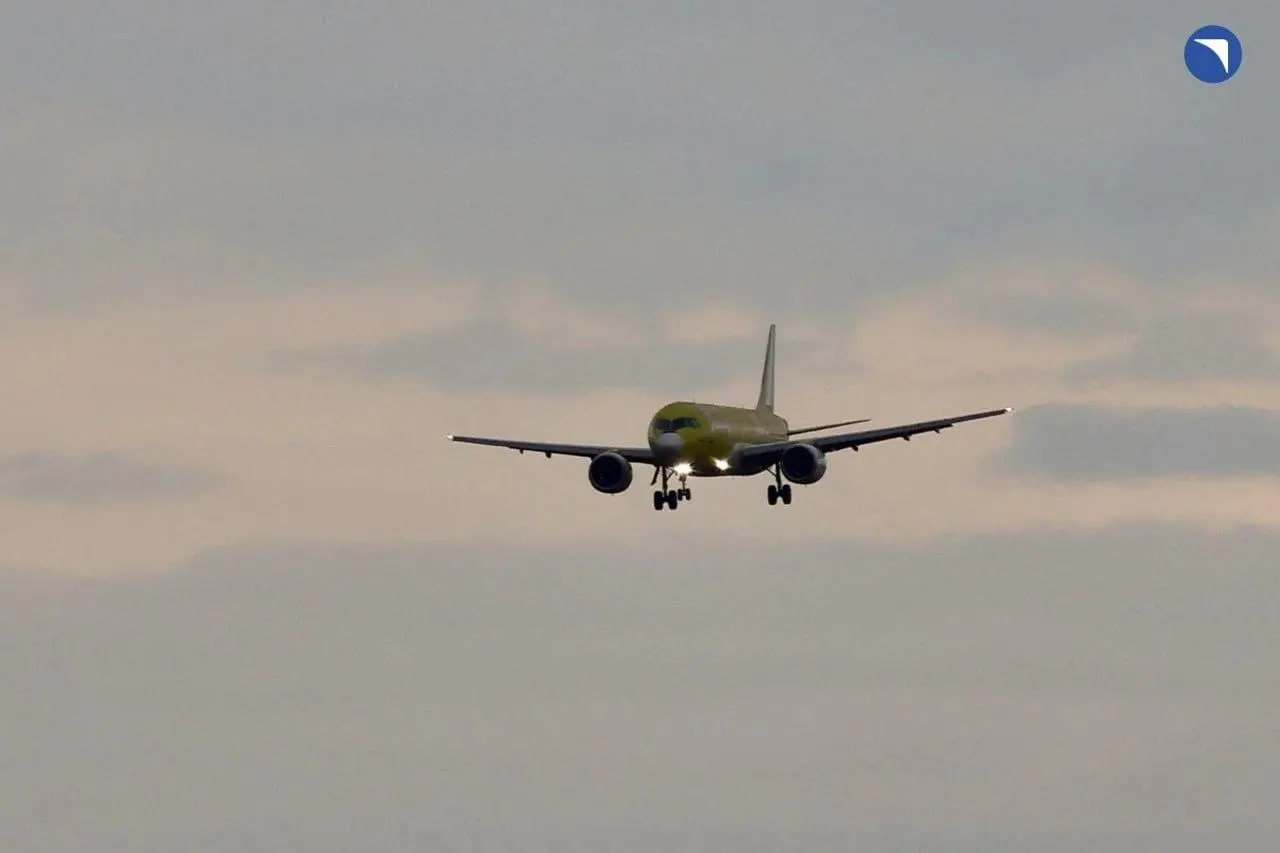 Первый серийный импортозамещённый самолёт МС-21-310 с PD-14 совершил перелёт из Иркутска в Подмосковье, собранный на Иркутском авиационном заводе.