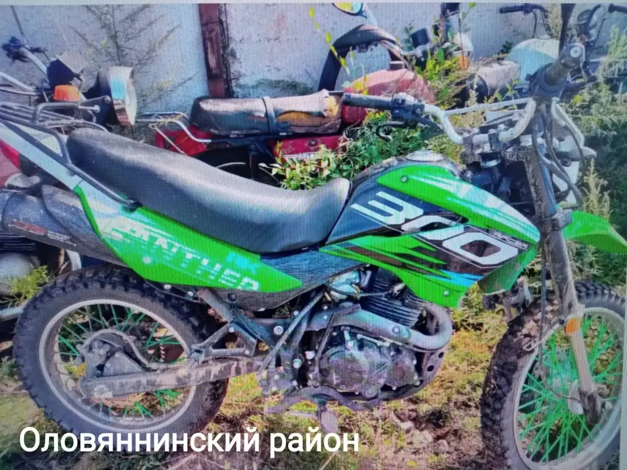 За прошедшие сутки в Забайкальском крае зафиксировано три ДТП с участием мотоциклистов: 23‑летний водитель без прав перевернулся, 16‑летний подросток без прав сбил корову, а в Чите тяжёлые травмы получил 31‑летний мотоциклист после столкновения с автомобильным водителем без прав.