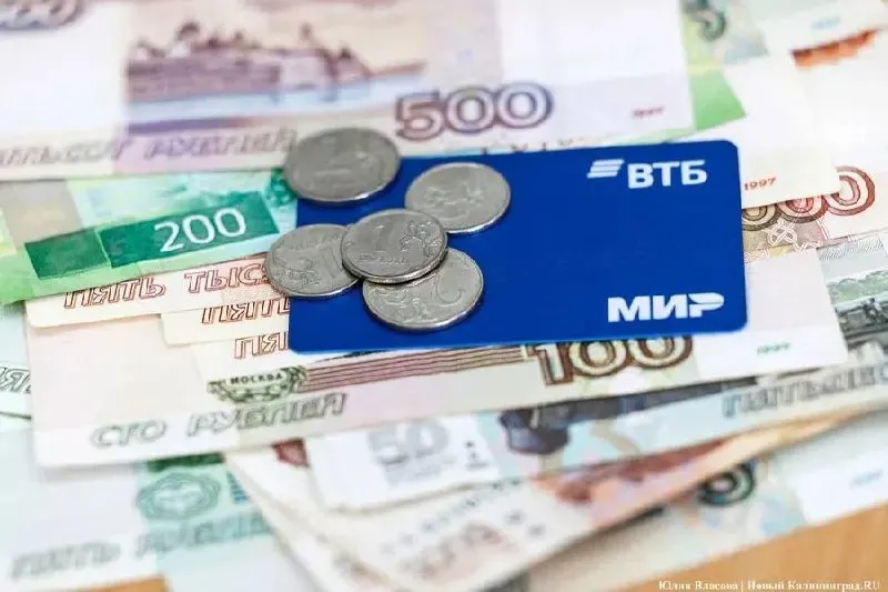Старт массового внедрения цифрового рубля запланирован на ближайшие недели; банки готовятся к запуску третьей формы национальной валюты и работе с кошельками, депозитами и кредитами.