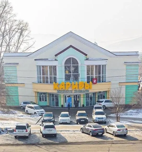 Проверка выявила трещины в штукатурке, отслоение фасада и разрушение кирпичной кладки в здании, которое имеет статус объекта культурного наследия регионального значения. Владелец получил предписание на реставрацию.