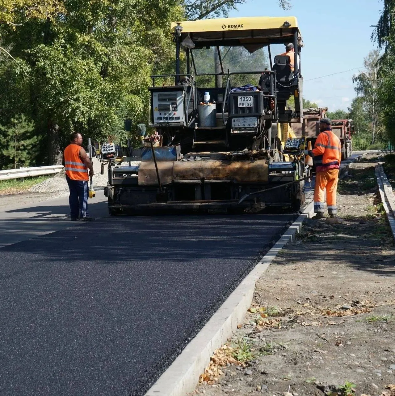 По итогам 2025 года 39% дорог региона соответствуют нормативам; плотность дорог с твёрдым покрытием — 195 км на тысячу квадратных километров.