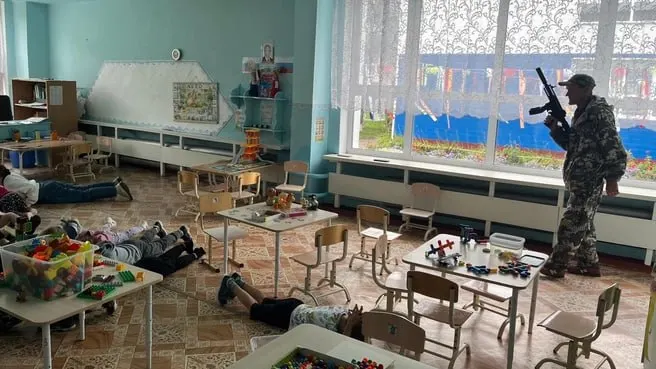 18 и 19 августа в регионе прошли учения по обеспечению безопасности в образовательных учреждениях. Мероприятия проведены по итогам взаимодействия региональных ведомств.