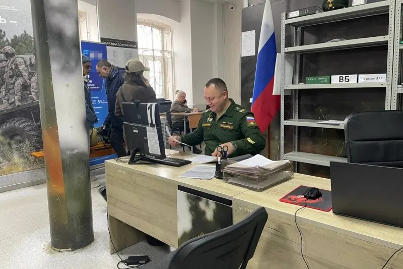 Власти и эксперты отвергают слухи о мобилизации и называют кампанию информационной войны.