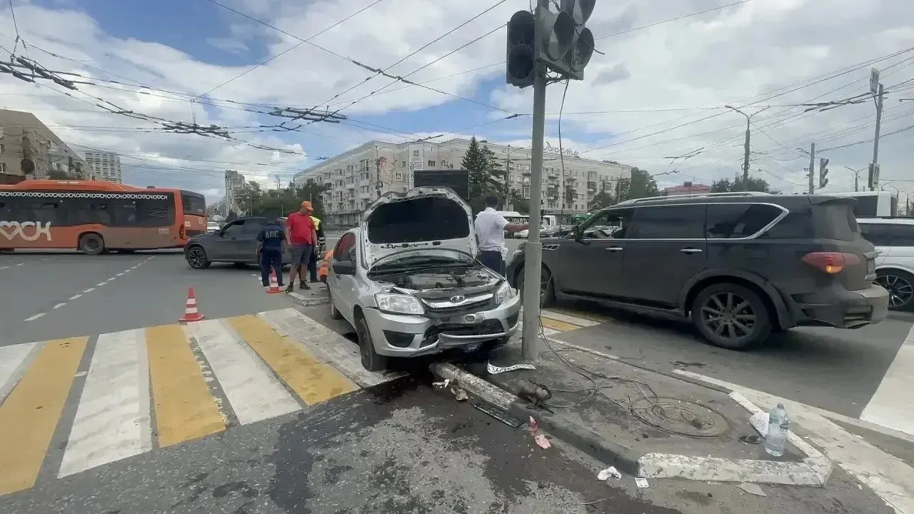 Прокуратура следит за ходом проверки после крупного ДТП; решение о возбуждении уголовного дела будет принято по итогам оценки тяжести травм.