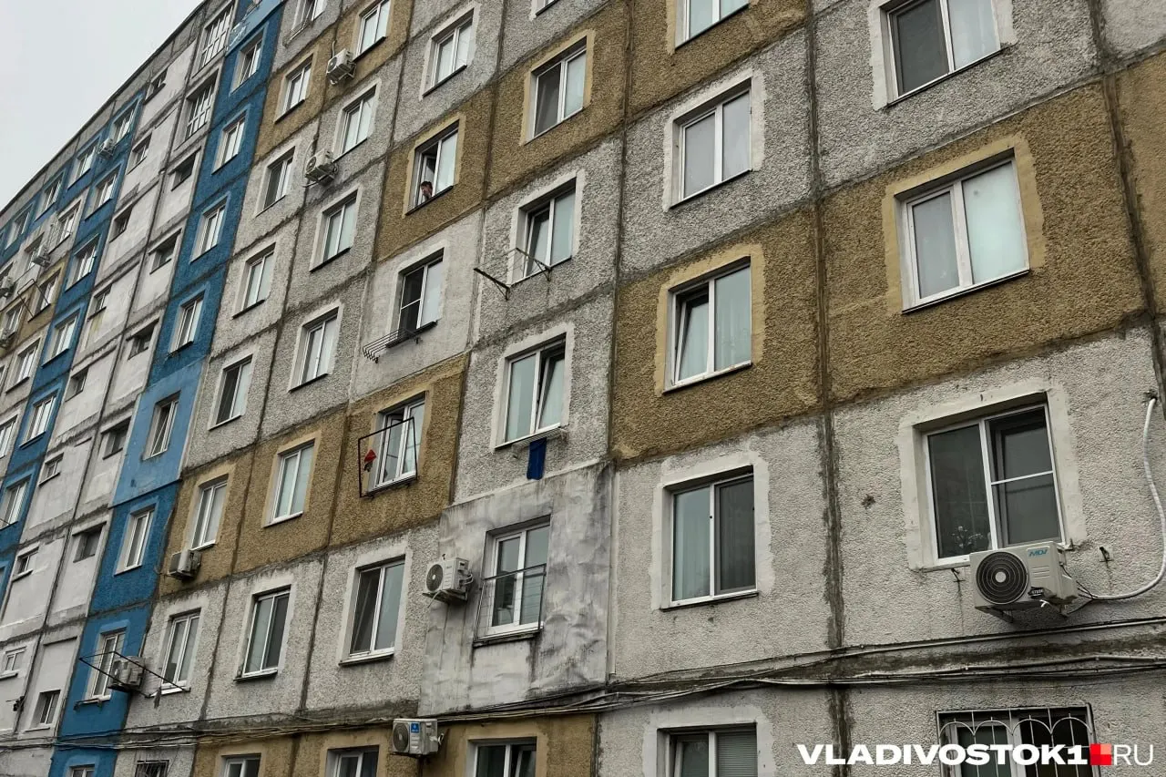 Сезонный рост спроса на краткосрочную аренду жилья в небольших городах продолжает набирать обороты: лидеры — Спасск-Дальний, Дальнереченск, Кяхта и Заречье.