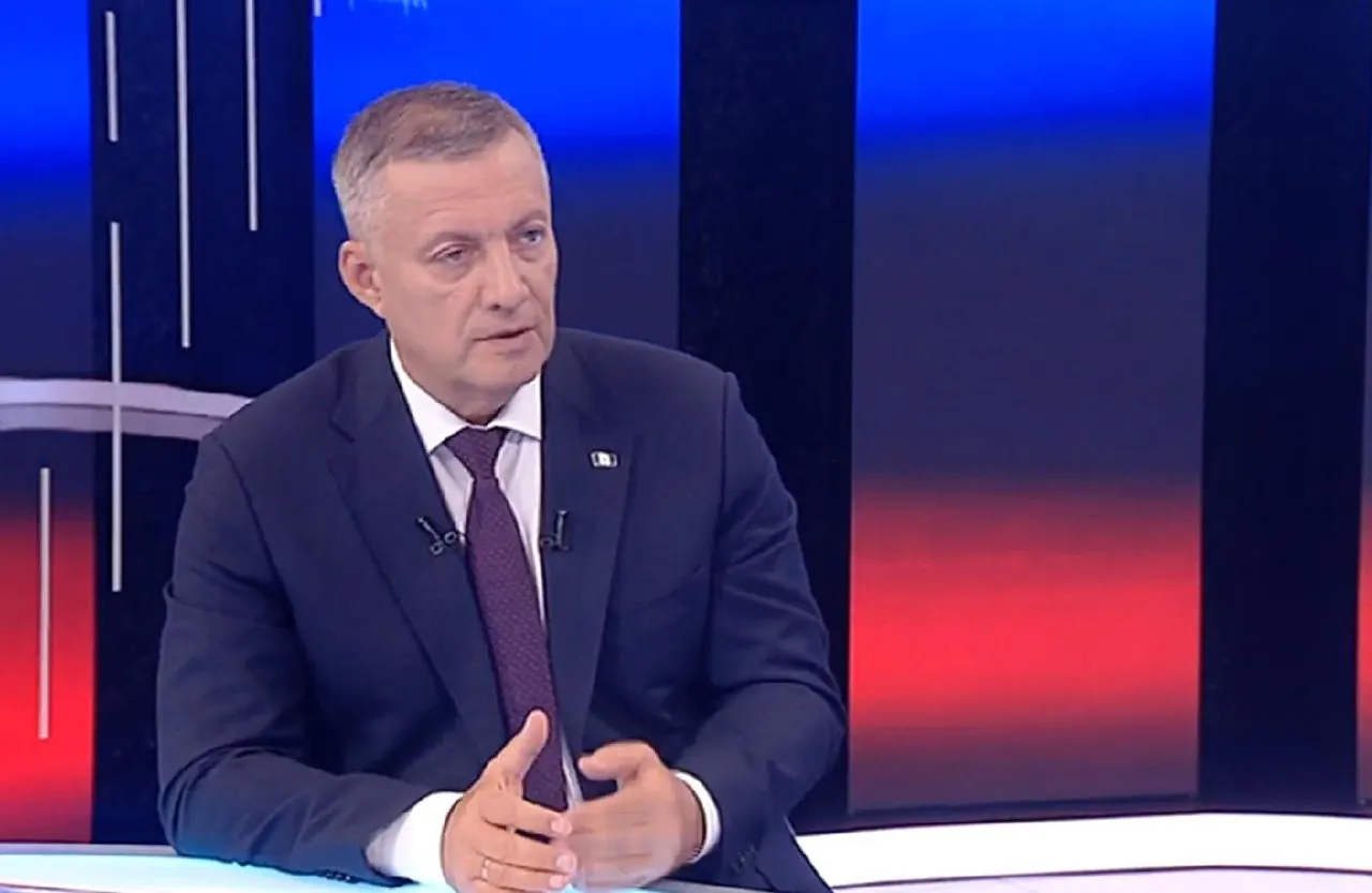 Глава региона сообщил о прогнозе выхода на устойчивый уровень доходов к 2028–2029 годам, подчеркивая необходимость оптимизации расходов и увеличения налоговых поступлений.
