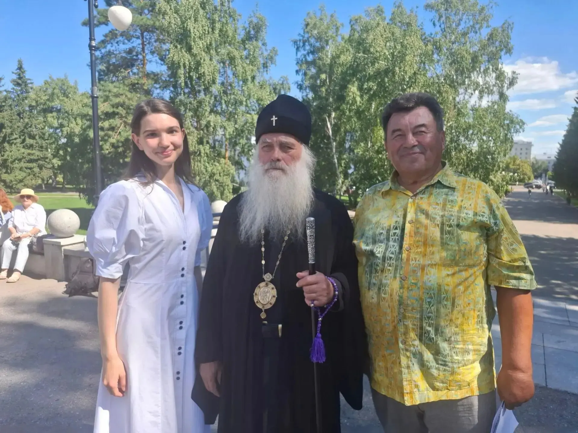 14 августа на площади Сахарова в Барнауле стартовал 16-й краевой праздник «Медовый Спас на Алтае» — праздник пчеловодов Алтайского края, с ярмаркой мёда и освящением меда.