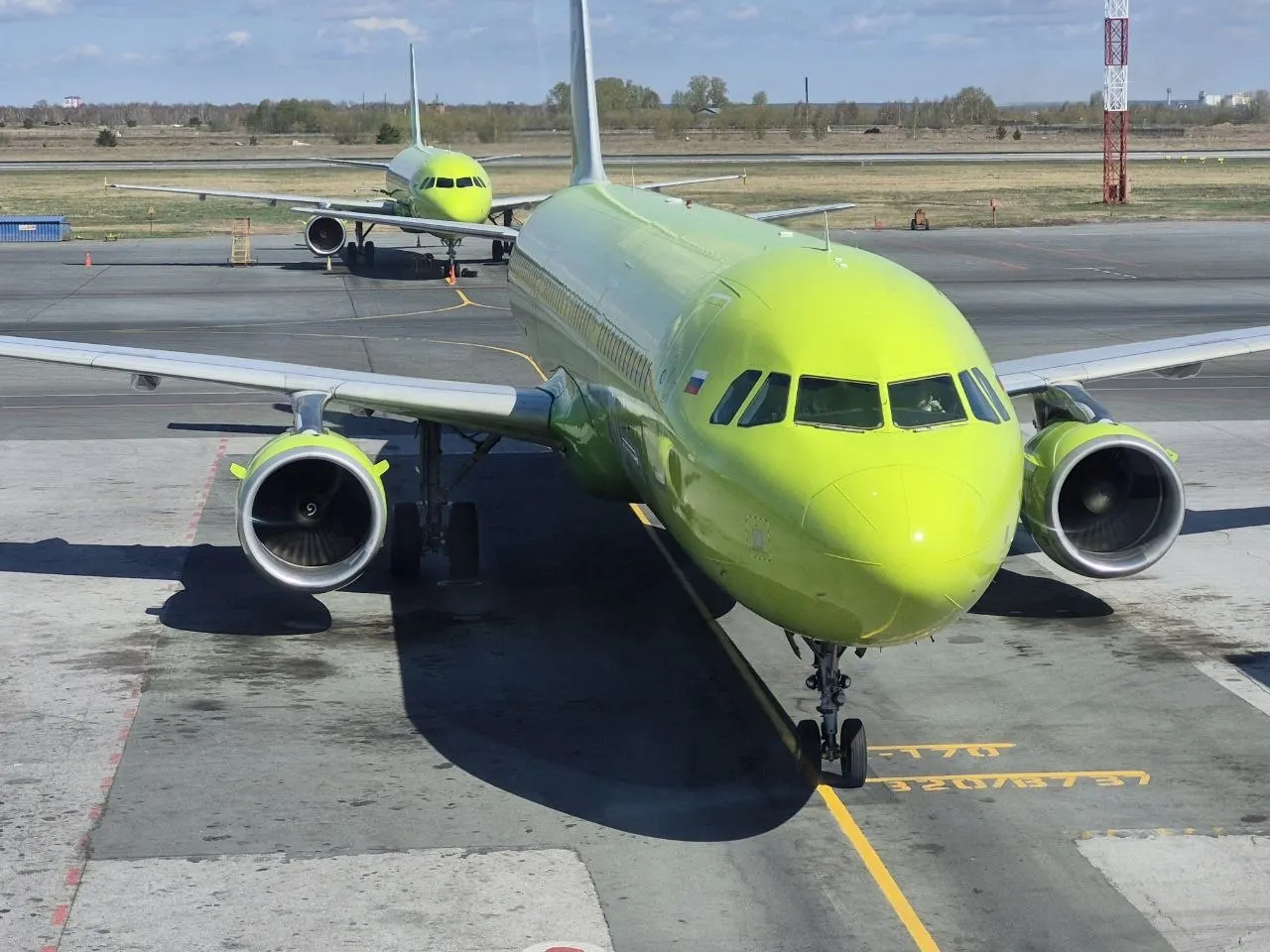 Казахстанская авиакомпания Vietjet Qazaqstan вновь перенесла сроки возобновления прямых рейсов между Омском и Астаной; полеты отменены как минимум до 15 августа; пассажирам обещан возврат полной стоимости билетов без штрафов и удержаний.