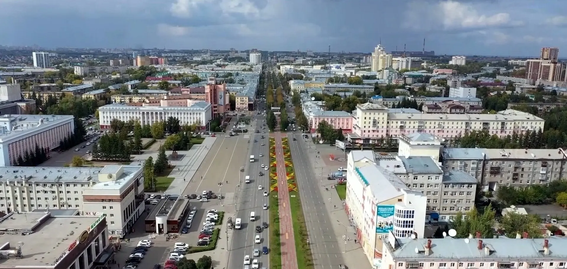 В Барнауле отменён салют на День города; основные мероприятия пройдут на площади Свободы, на улице Мало-Тобольской и в парке Центральный.