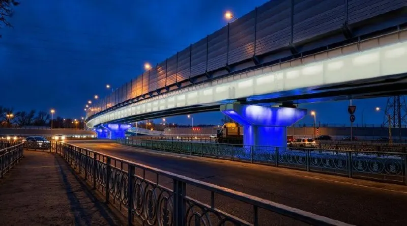 На развязке на Змеиногорском тракте в Барнауле подсветят за 9,8 млн рублей; ремонтные работы завершатся к концу октября.