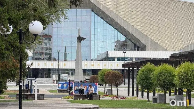 Клуб рассматривал возможность проведения матчей Кубка Блинова в спорткомплексе, но от идеи отказались. По словам гендиректора Германa Чистякова, смена площадки создала бы логистические проблемы, а соперники не хотели менять условия. Также не планируют проводить в СКК матчи регулярного чемпионата КХЛ — арена не полностью соответствует требованиям и пропускает меньше зрителей. SKK будет использоваться в будущем с «Крыльями».