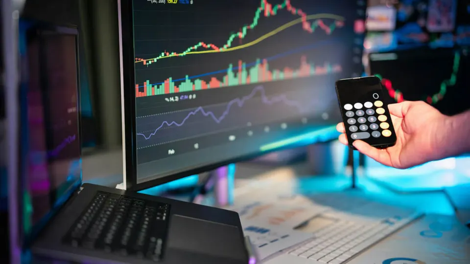 Глава банка ПСБ сообщил о возможной блокировке USDT и влиянии на платежи, долларовую зависимость и инфраструктуру обращения, что актуализирует вопросы к криптоинструментам в стране.