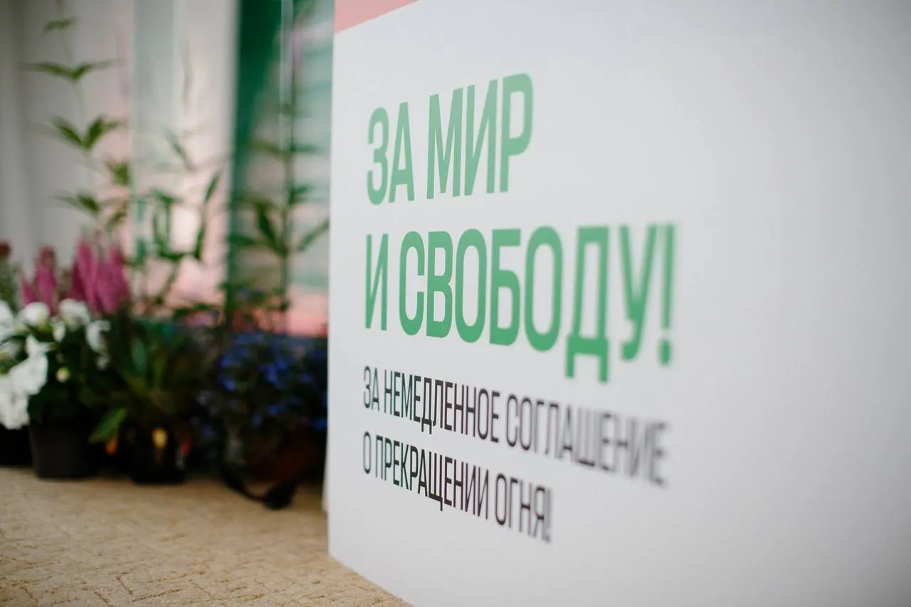 Суд удовлетворил жалобы на решения первой инстанции о снятии лидера петербургского отделения «Яблока» Ольги Цепиловой и кандидата Антона Костика; разбирательство продолжает развиваться вокруг регистрации кандидатов и партийного списка.