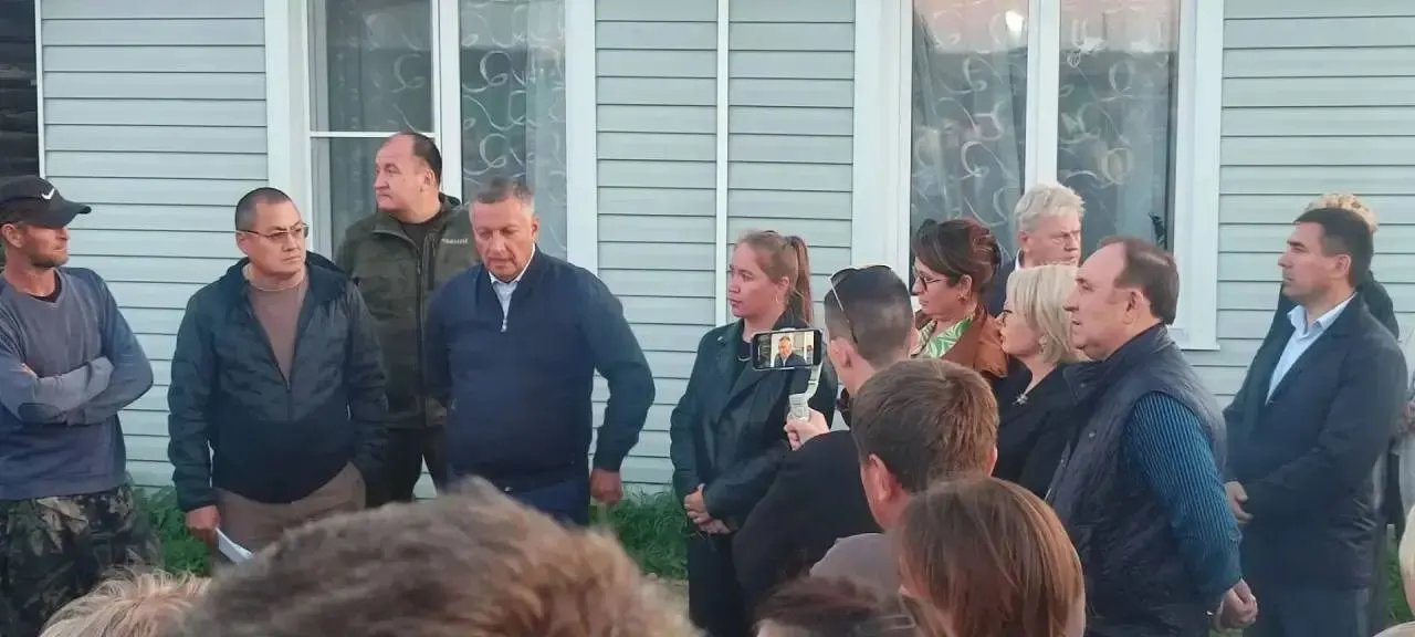 Власти сообщили о компенсациях пострадавшим хозяйствам, переносе ямы для сжигания и начале вакцинации скота.