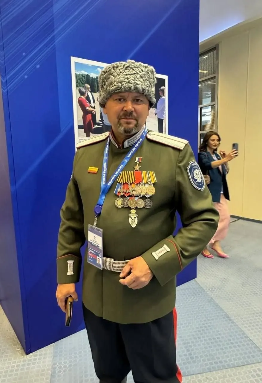 Жители Канска обратились в Следственный комитет и краевой избирком с просьбой проверить образование у кандидата в депутаты Госдумы от Единой России Олега Ликонцева.