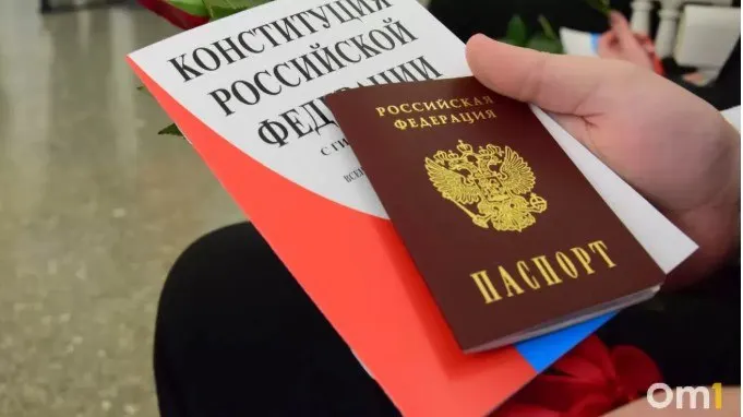 Завершилось трехдневное голосование в Омской области; начинается подсчет бюллетеней и оформление протоколов. Предварительные результаты могут появиться ночью, окончательные — после завершения всех процедур.