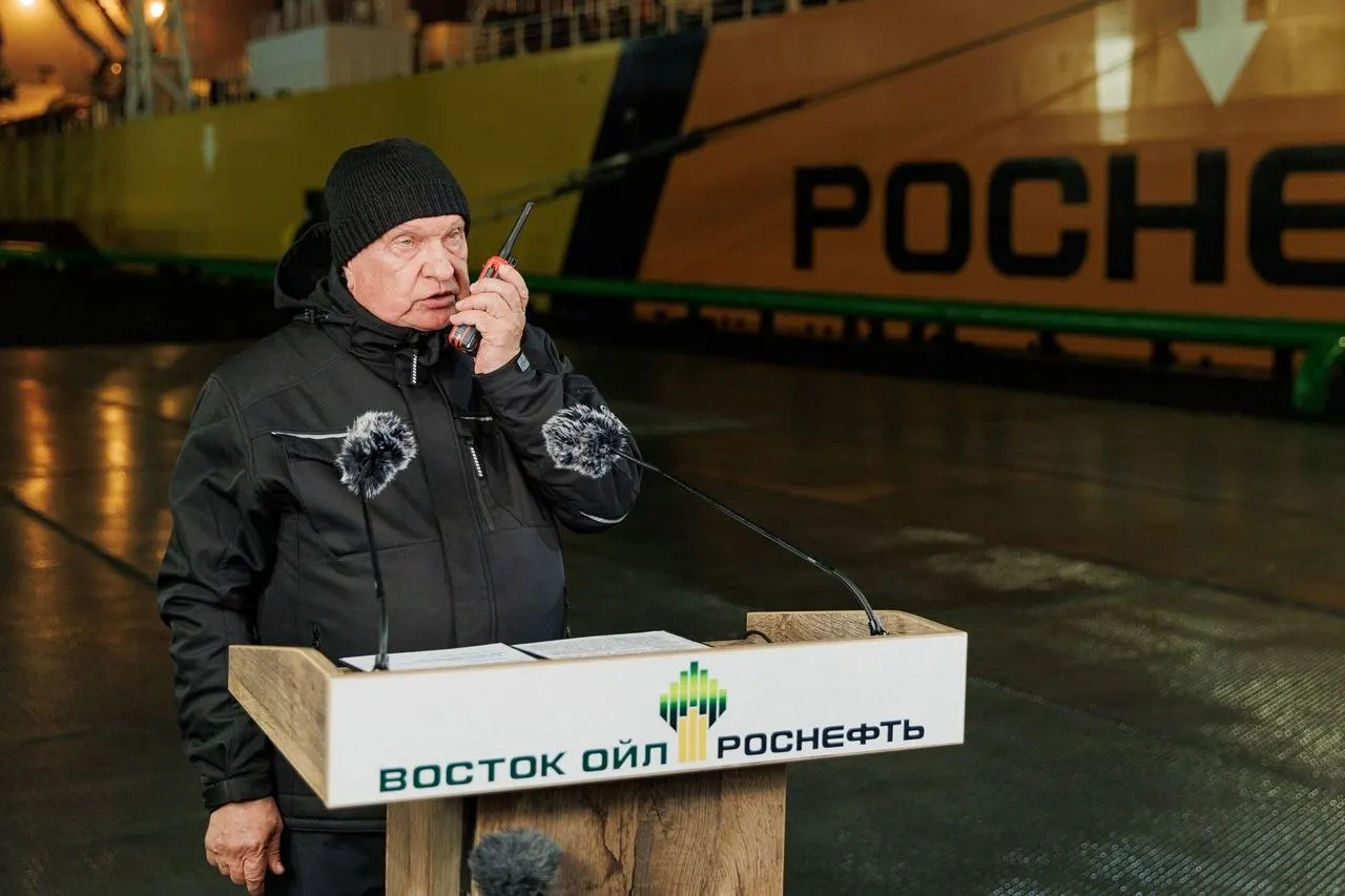 Новый нефтепроект вызывает вопросы о реальности внедрения и экономических перспектив на фоне политических дискуссий.