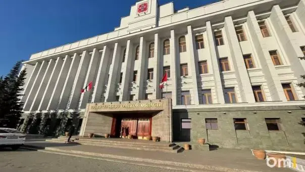 Губернатор подписал распоряжение о продлении срока полномочий на один год, начиная с 4 сентября 2026 года.