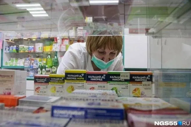 Росздравнадзор вынес предупреждение аптеке, принадлежащей омскому депутату, за оборот просроченных лекарств.