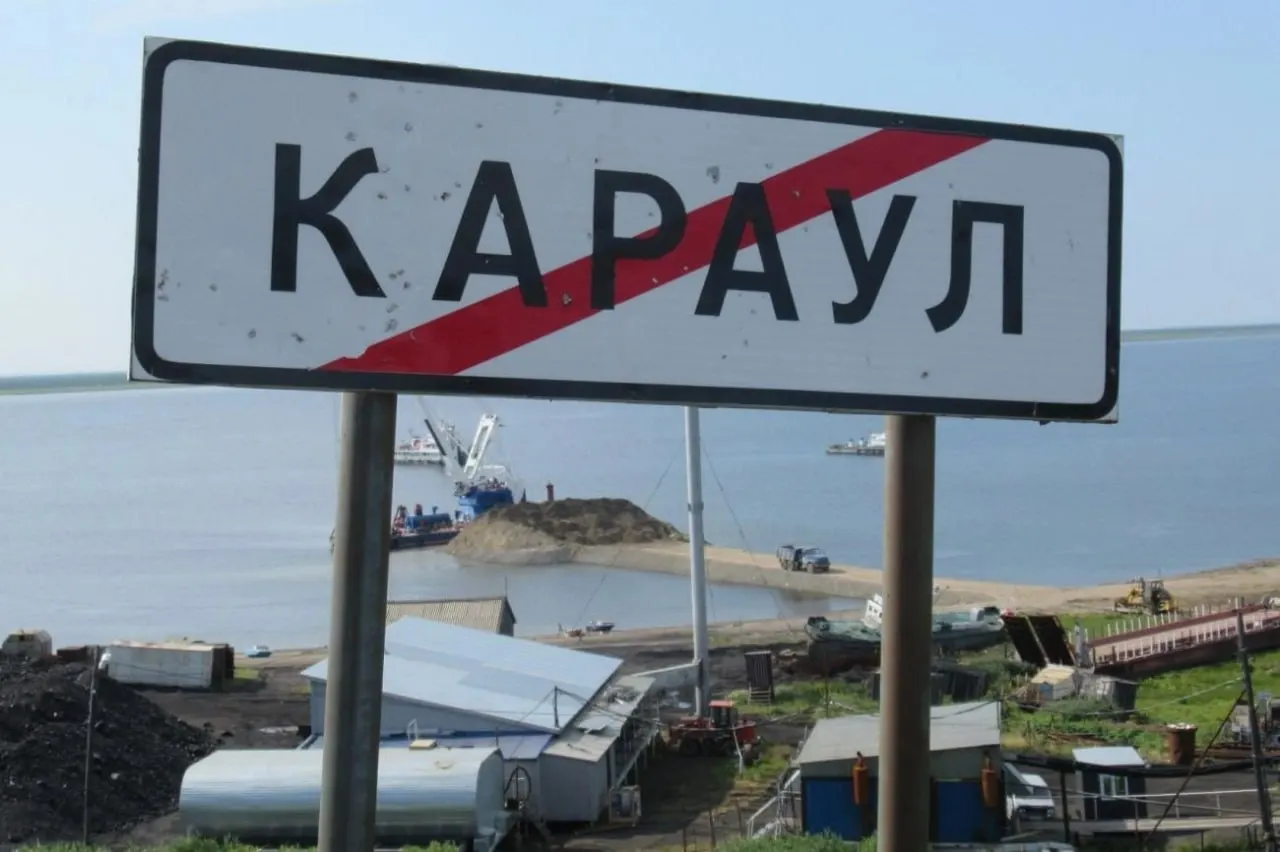 Во время экспедиции он пережил шторм на Енисее, встретился с ненцами и увидел редких птиц.