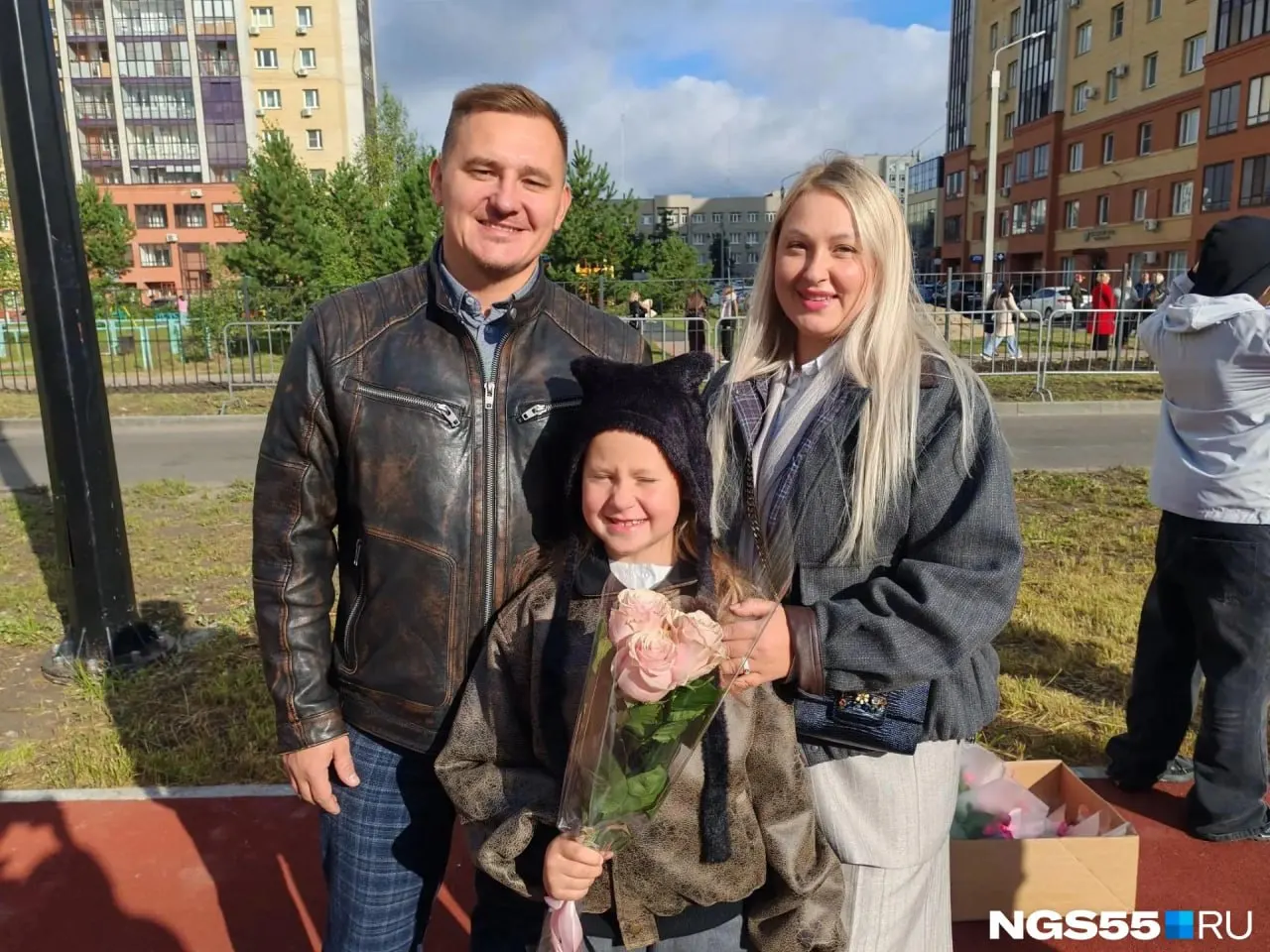 Родители делятся опытом поступления в новую школу на Серебряном берегу и адаптации ребенка в коллективе.