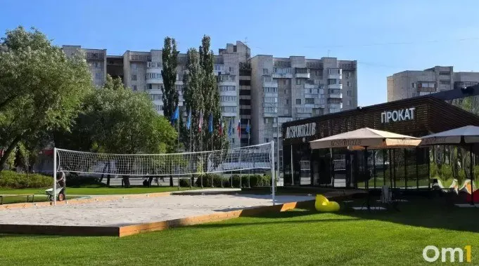 В Омске пройдет открытая трансляция выездной встречи «Авангарда» против «Трактора» на большом экране у СКК имени Блинова. Начало — 17:00.