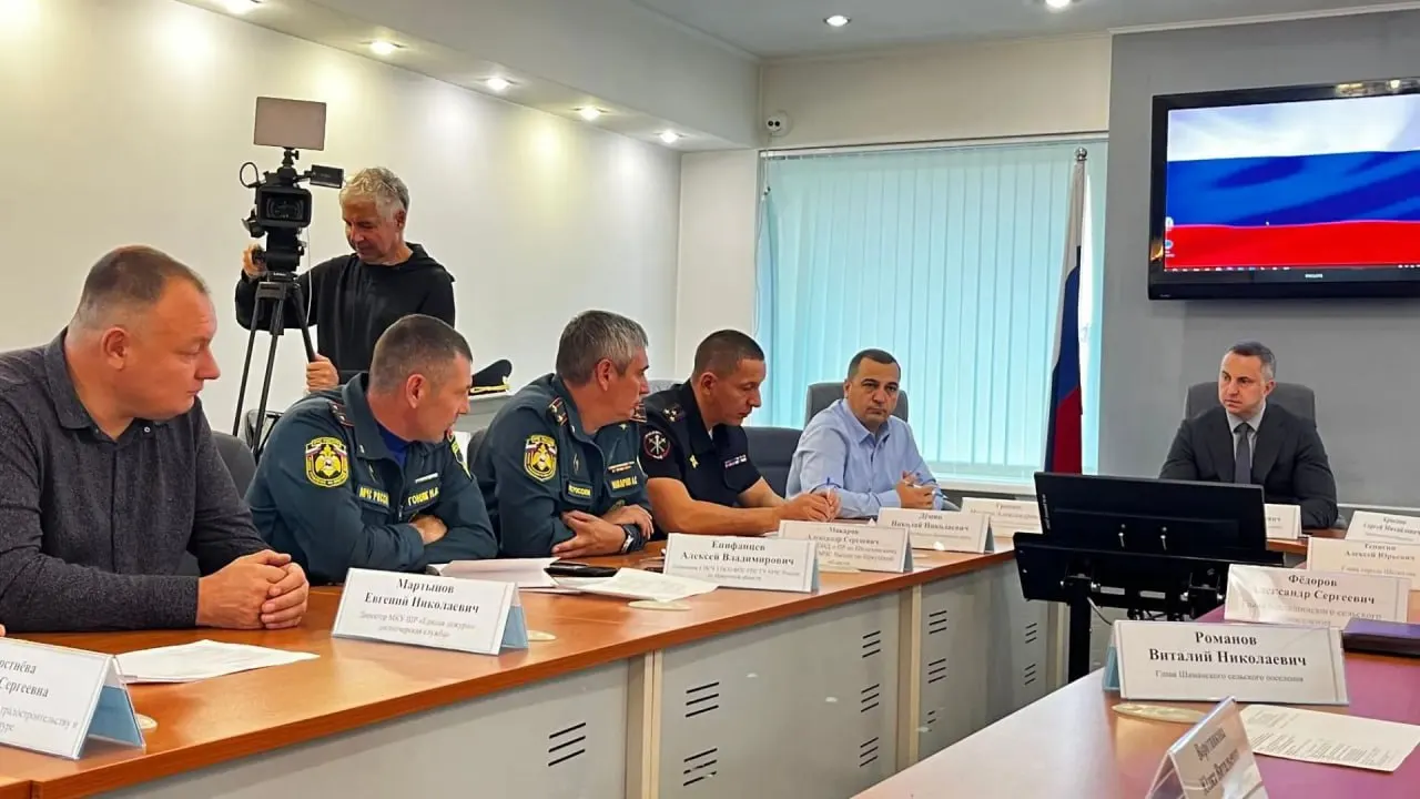 В Шелеховском районе введён режим повышенной готовности из‑за активности медведей; власти реагируют на обращения жителей, зафиксировано около 50 сигналов.