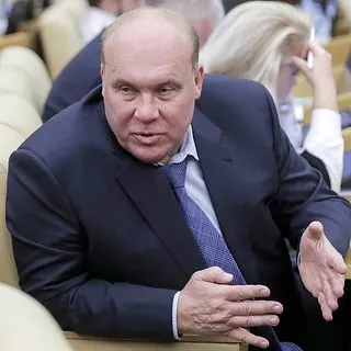 Депутат от Единой России предложил установить последний воскресенье марта в качестве памятного дня участников специальной военной операции; решение может быть рассмотрено после завершения СВО.