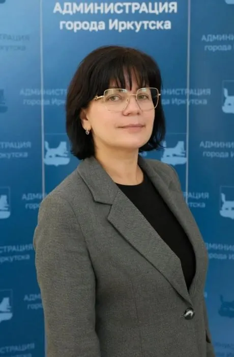 Назначение Инны Грошевой на пост главы Ленинского округа Иркутска и её опыт взаимодействия с населением.