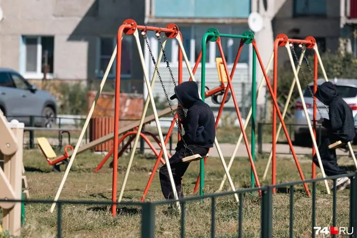 Родные обратились к волонтёрам за помощью; любая информация о местонахождении юноши крайне важна.
